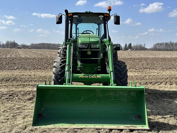 Image of John Deere 6135E equipment image 1