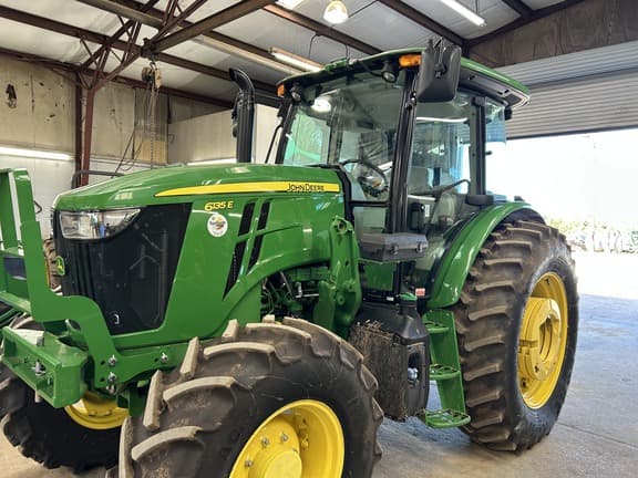 Image of John Deere 6135E Primary image
