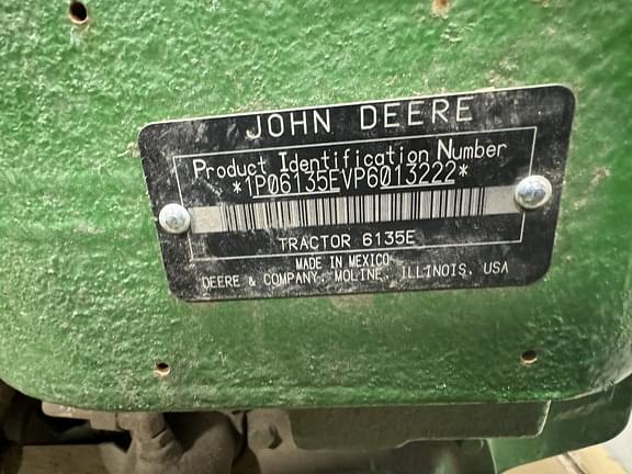 Image of John Deere 6135E equipment image 2