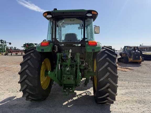 Image of John Deere 6135E equipment image 3