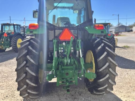 Image of John Deere 6140M equipment image 4