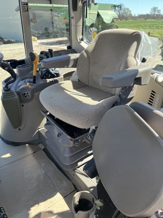 Image of John Deere 6145M equipment image 4