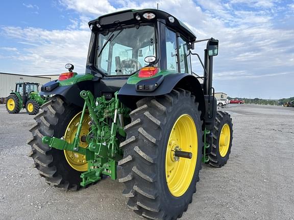 Image of John Deere 6145M equipment image 4