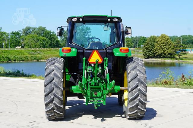 Image of John Deere 6145M equipment image 4