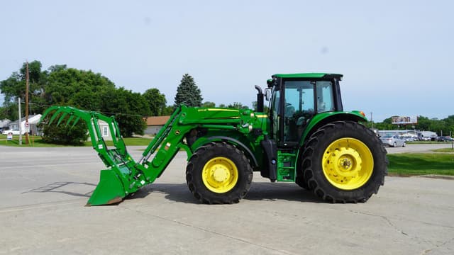 Image of John Deere 6145M equipment image 2