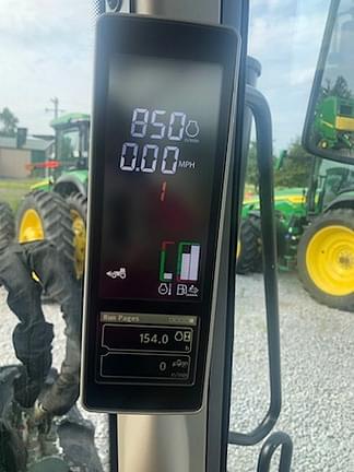 Image of John Deere 6145M equipment image 4