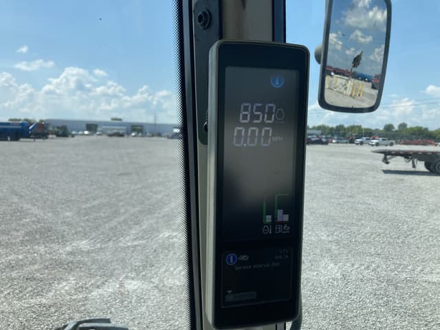 Image of John Deere 6145M equipment image 1