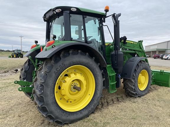 Image of John Deere 6145M equipment image 4