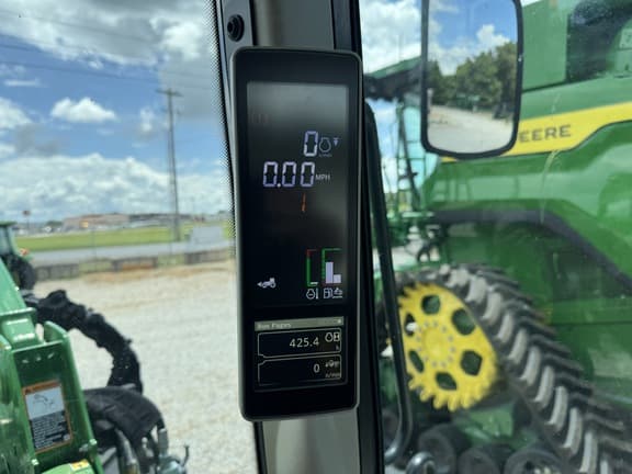 Image of John Deere 6145M equipment image 4