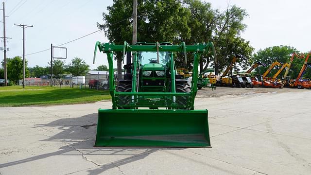 Image of John Deere 6145M equipment image 3
