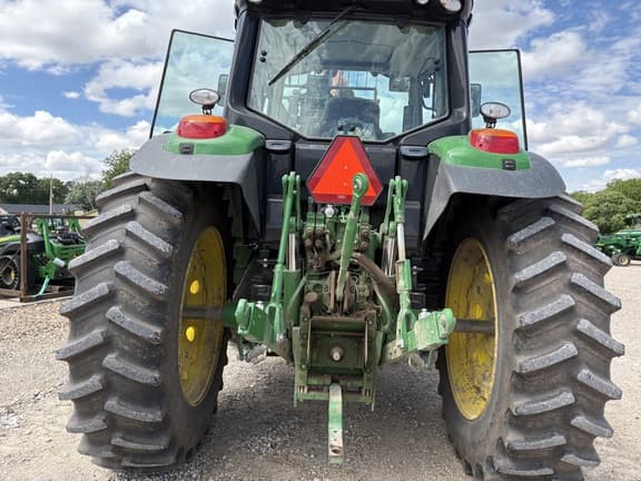 Image of John Deere 6145M equipment image 4
