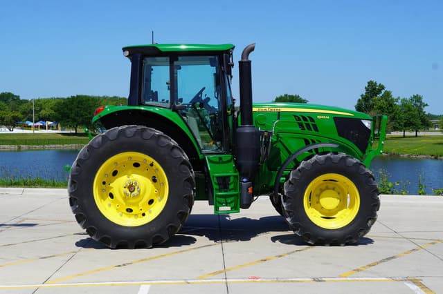 Image of John Deere 6145M equipment image 3