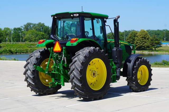 Image of John Deere 6145M equipment image 4
