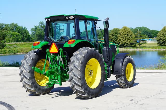 Image of John Deere 6145M equipment image 3