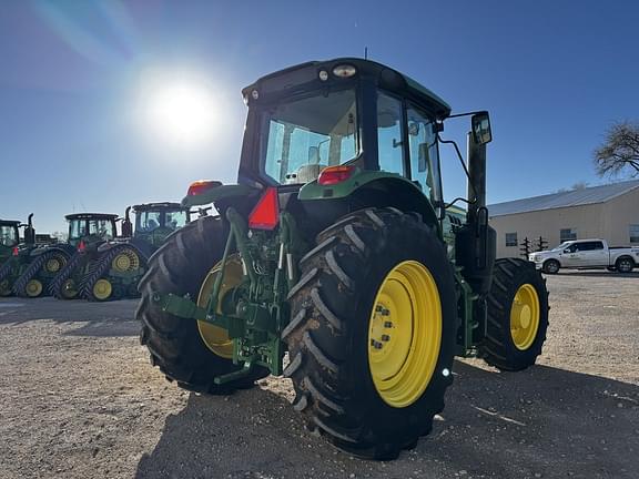 Image of John Deere 6145M equipment image 4