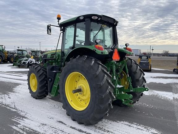 Image of John Deere 6155M equipment image 4