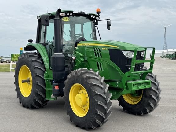 Image of John Deere 6155M equipment image 4