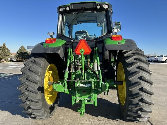 Image of John Deere 6155M equipment image 4