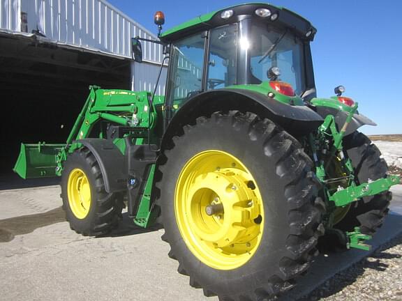 Image of John Deere 6155M equipment image 2