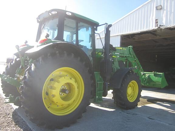 Image of John Deere 6155M equipment image 3