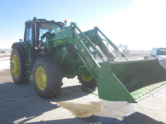 Image of John Deere 6155M equipment image 4