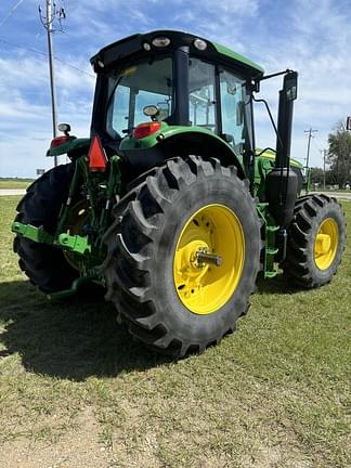 Image of John Deere 6155M equipment image 4