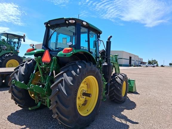 Image of John Deere 6155M equipment image 4
