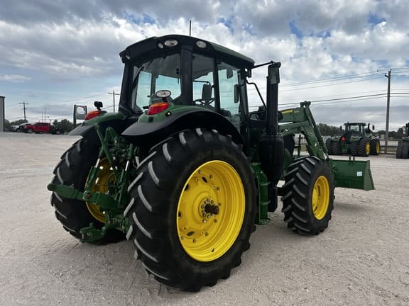 Image of John Deere 6155M equipment image 4