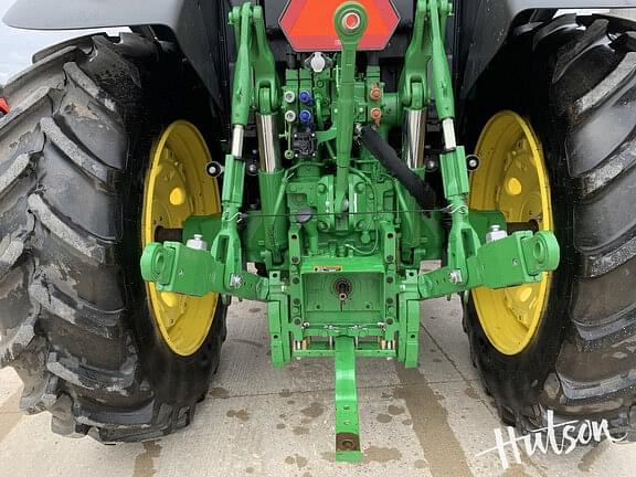 Image of John Deere 6155M equipment image 4