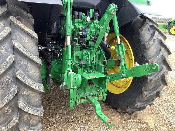 Image of John Deere 6155M equipment image 4