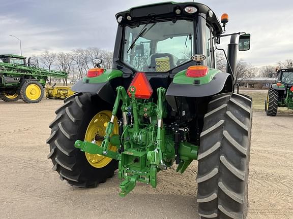 Image of John Deere 6155M equipment image 3