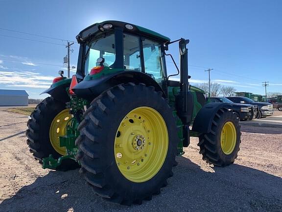 Image of John Deere 6155M equipment image 4