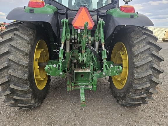 Image of John Deere 6155M equipment image 3