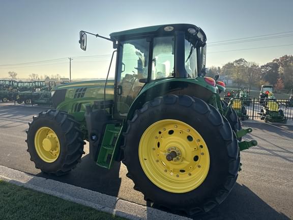 Image of John Deere 6155M equipment image 3
