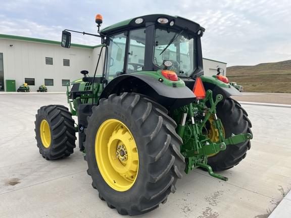 Image of John Deere 6155M equipment image 2