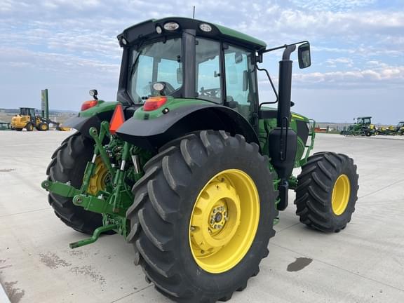Image of John Deere 6155M equipment image 3