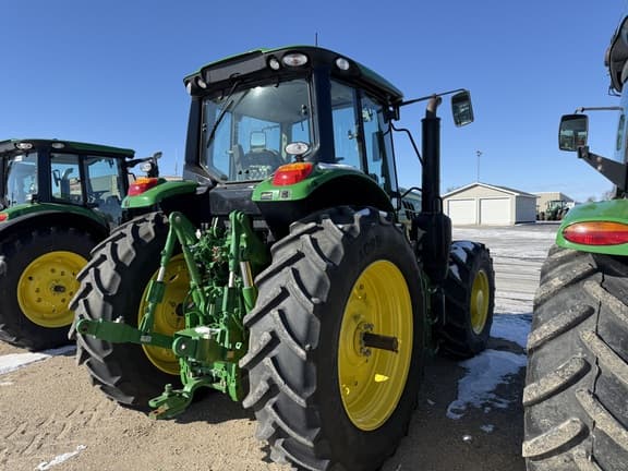 Image of John Deere 6155M equipment image 4