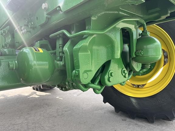 Image of John Deere 6155M equipment image 4