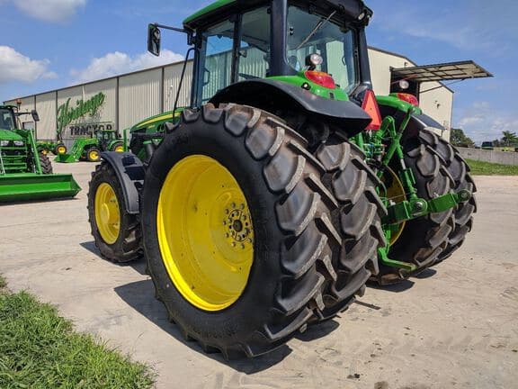 Image of John Deere 6155M equipment image 2