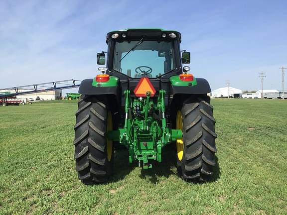 Image of John Deere 6155M equipment image 4