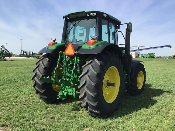 Image of John Deere 6155M equipment image 3