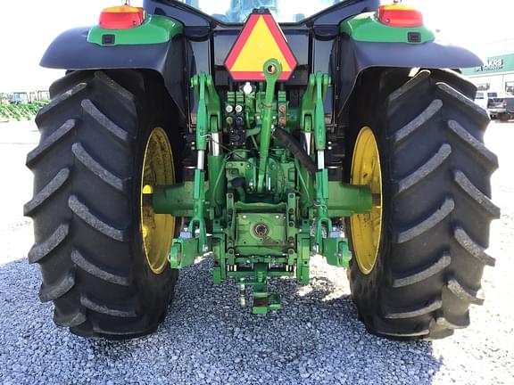 Image of John Deere 6155M equipment image 4