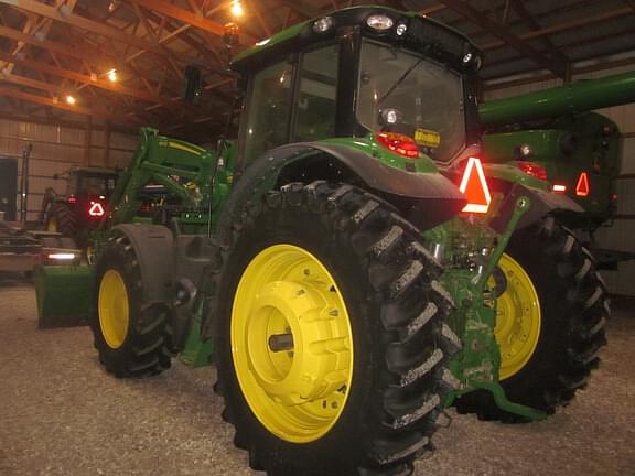 Image of John Deere 6155M equipment image 2