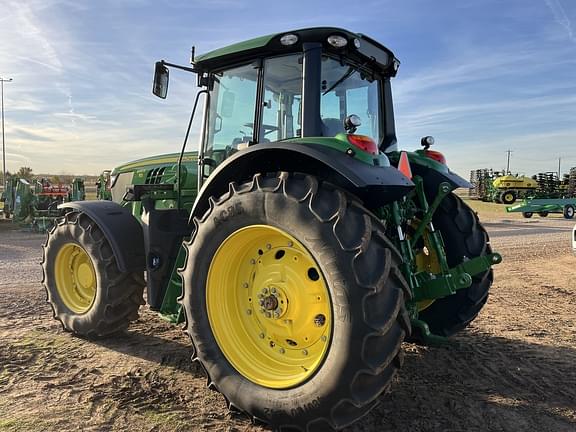 Image of John Deere 6155M equipment image 2