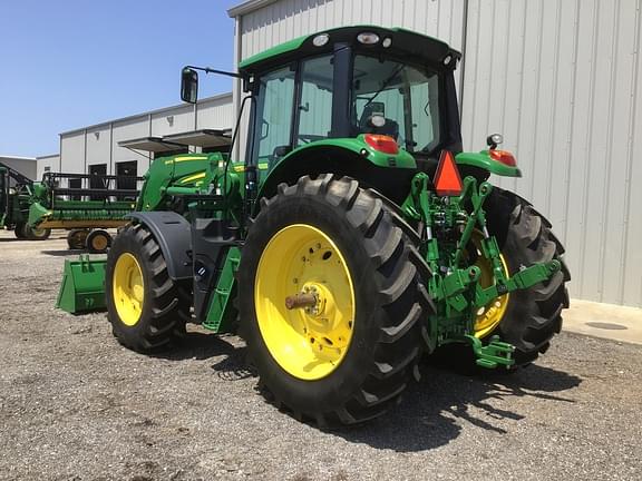 Image of John Deere 6155M equipment image 2
