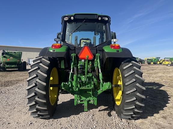 Image of John Deere 6155M equipment image 4