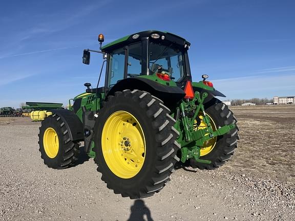 Image of John Deere 6155M equipment image 3