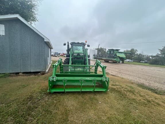 Image of John Deere 6155M equipment image 1