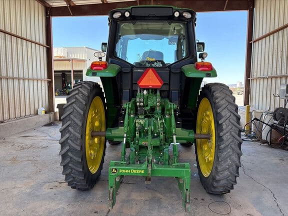 Image of John Deere 6155M equipment image 3