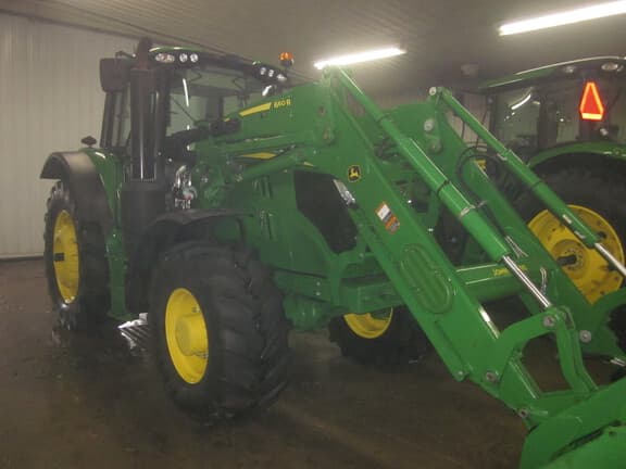 Image of John Deere 6155M equipment image 3